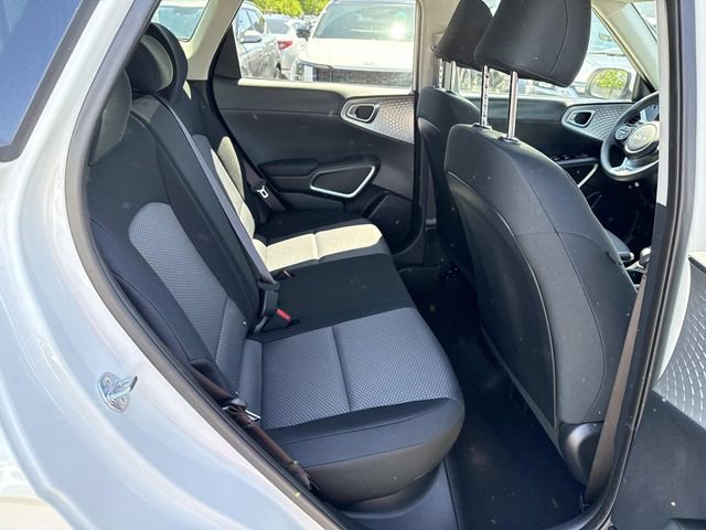 Used 2025 Kia Soul LX w/ LX Technology Package image 11