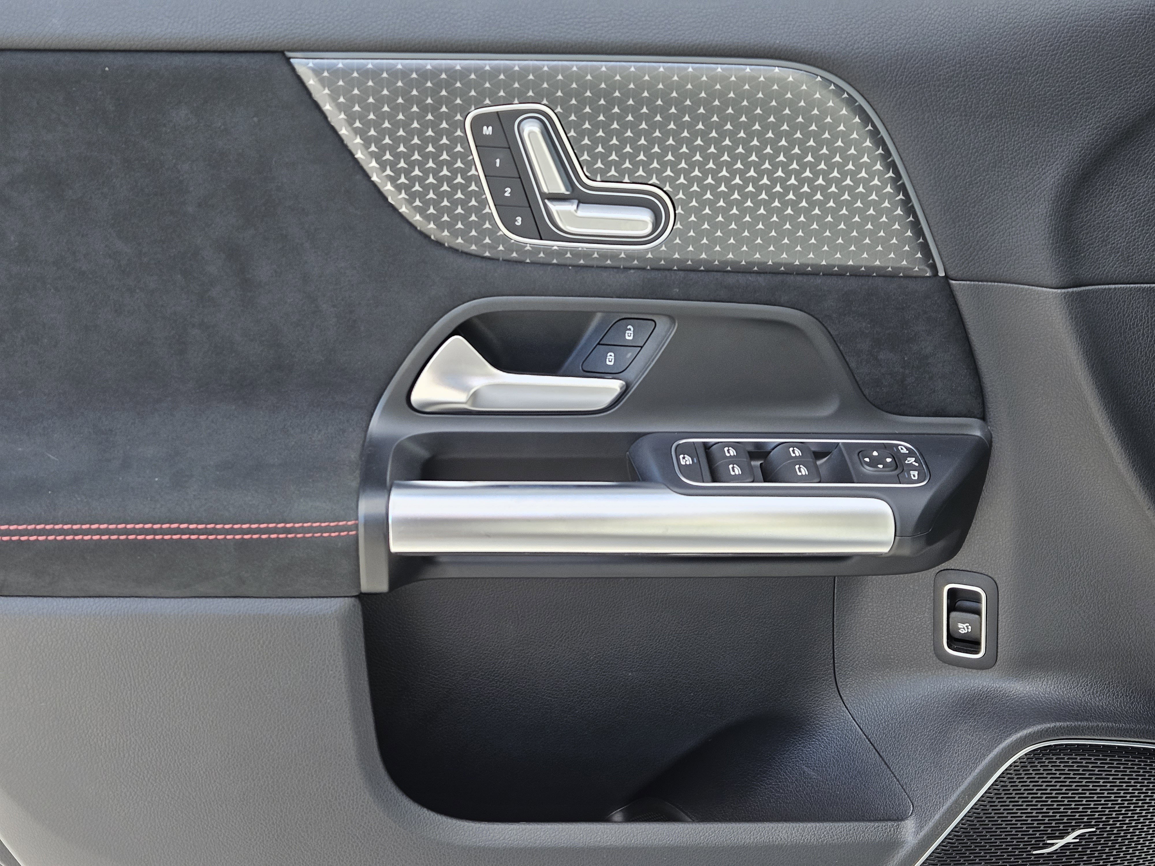 Certified 2024 Mercedes-Benz GLA 250 image 24