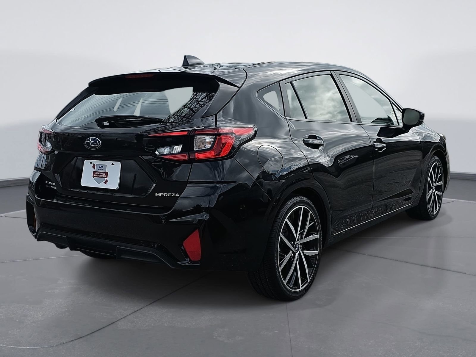 Used 2024 Subaru Impreza 2.0i Sport image 3