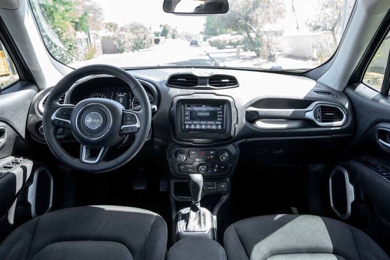 Used 2021 Jeep Renegade Sport FWD image 16