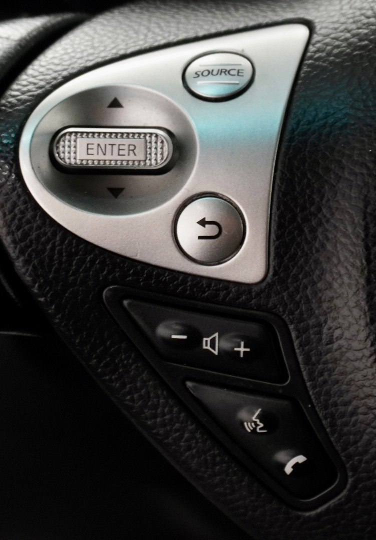 Used 2014 INFINITI QX70 AWD w/ Premium Package image 15