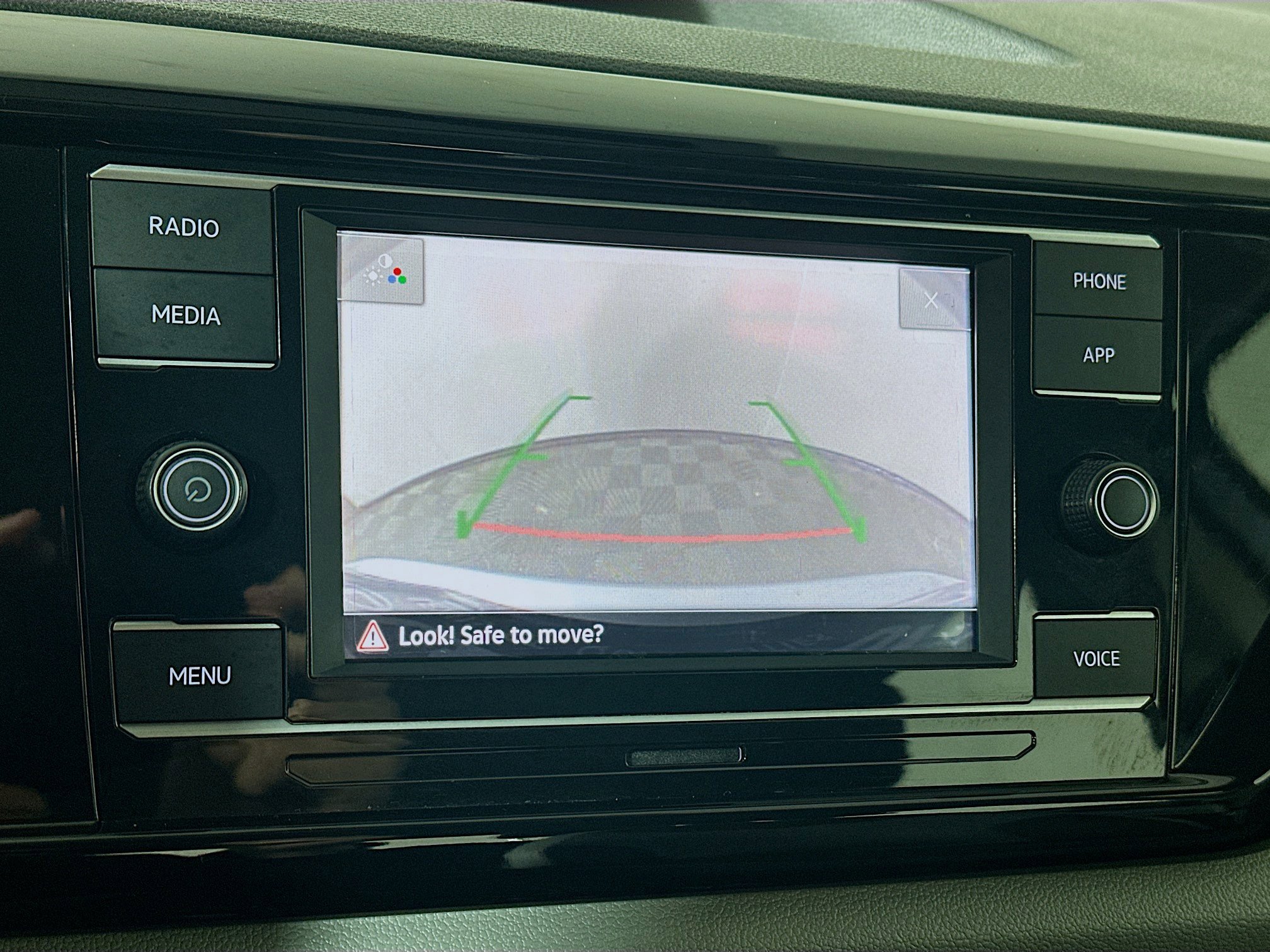 Used 2022 Volkswagen Taos S image 13