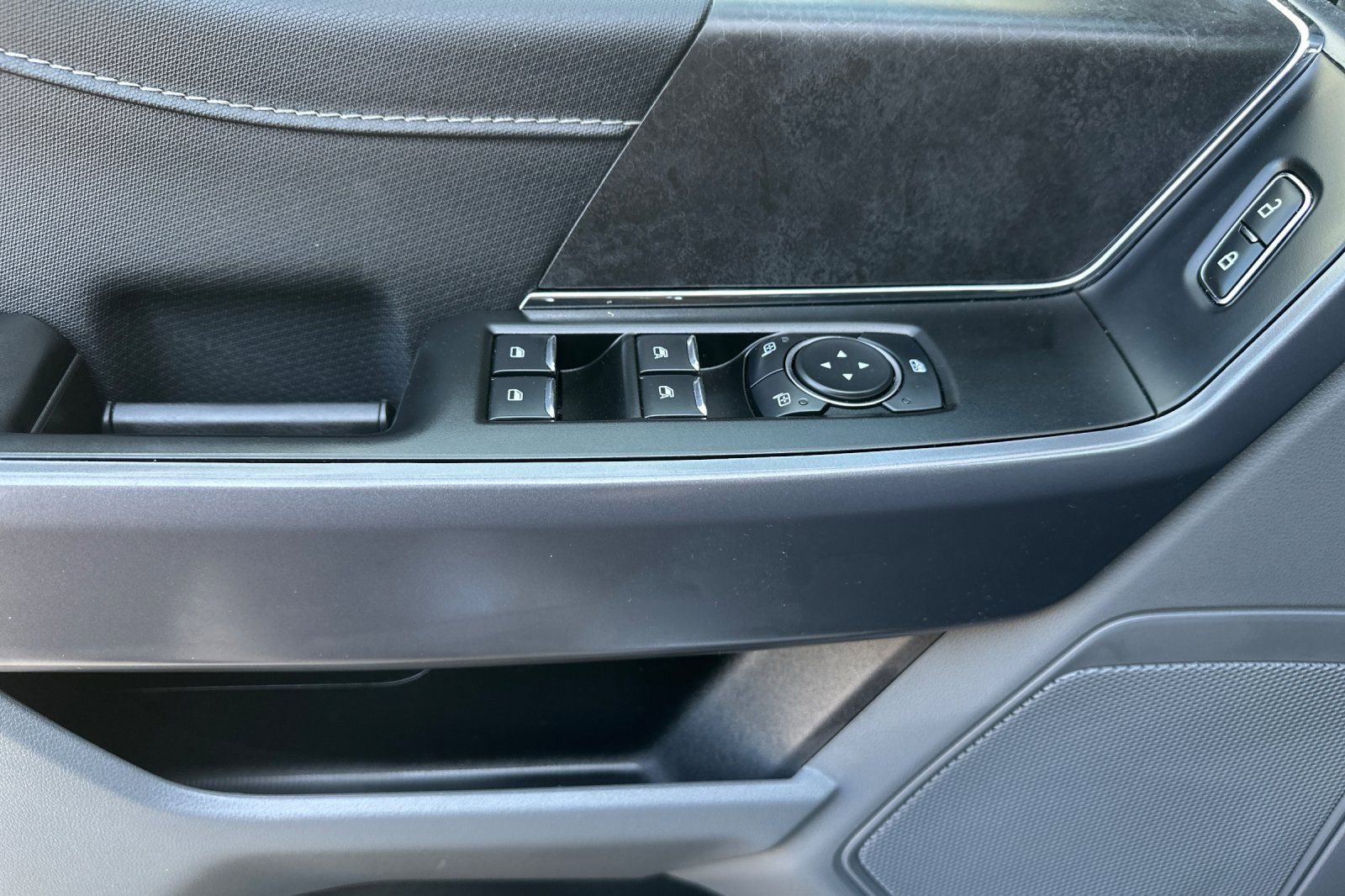 Used 2025 Ford F150 XLT w/ Equipment Group 301A Standard image 11