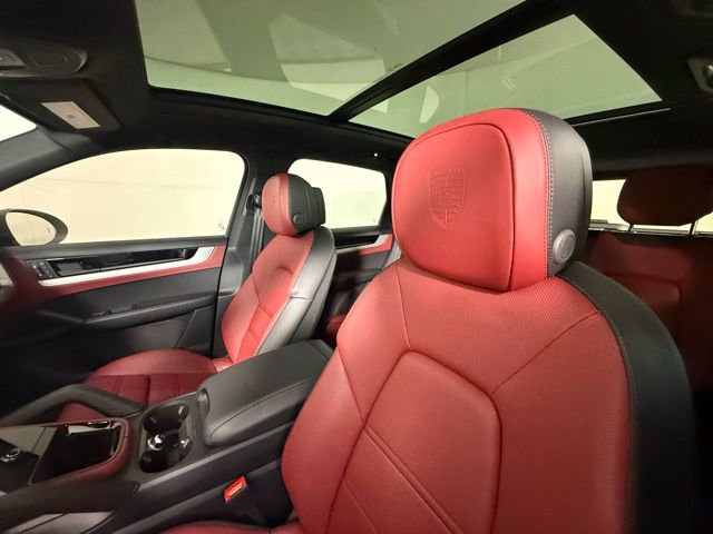 Used 2025 Porsche Cayenne S image 5