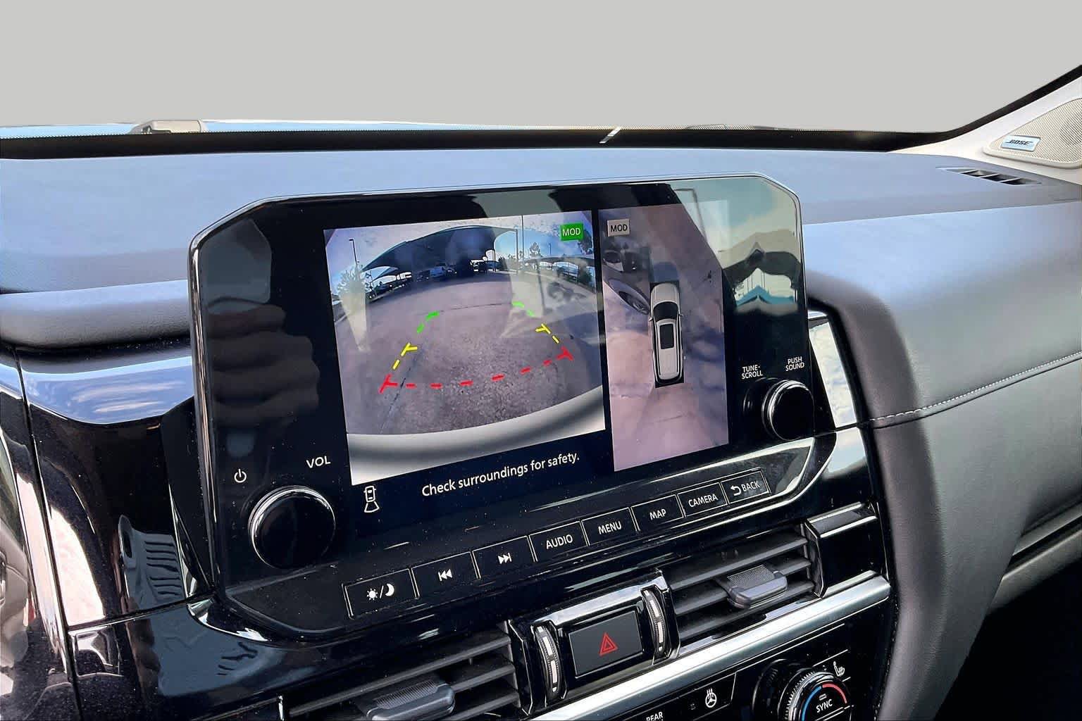Used 2024 Nissan Pathfinder SL w/ SL Premium Package FWD image 26