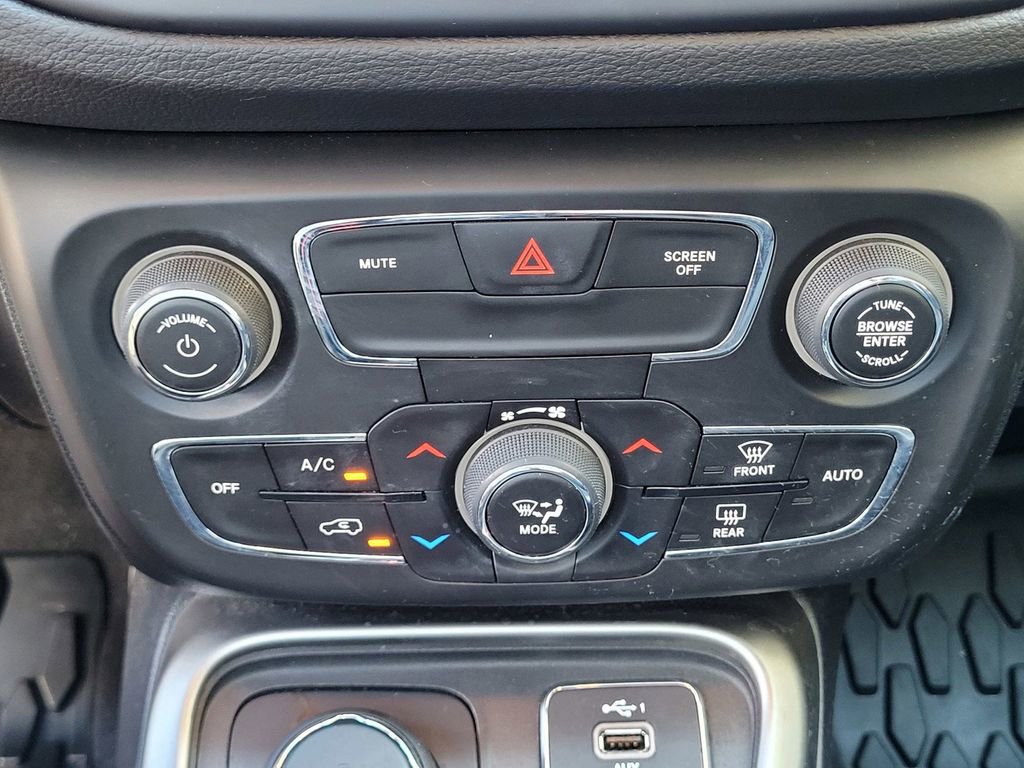 Used 2021 Jeep Compass Latitude image 18