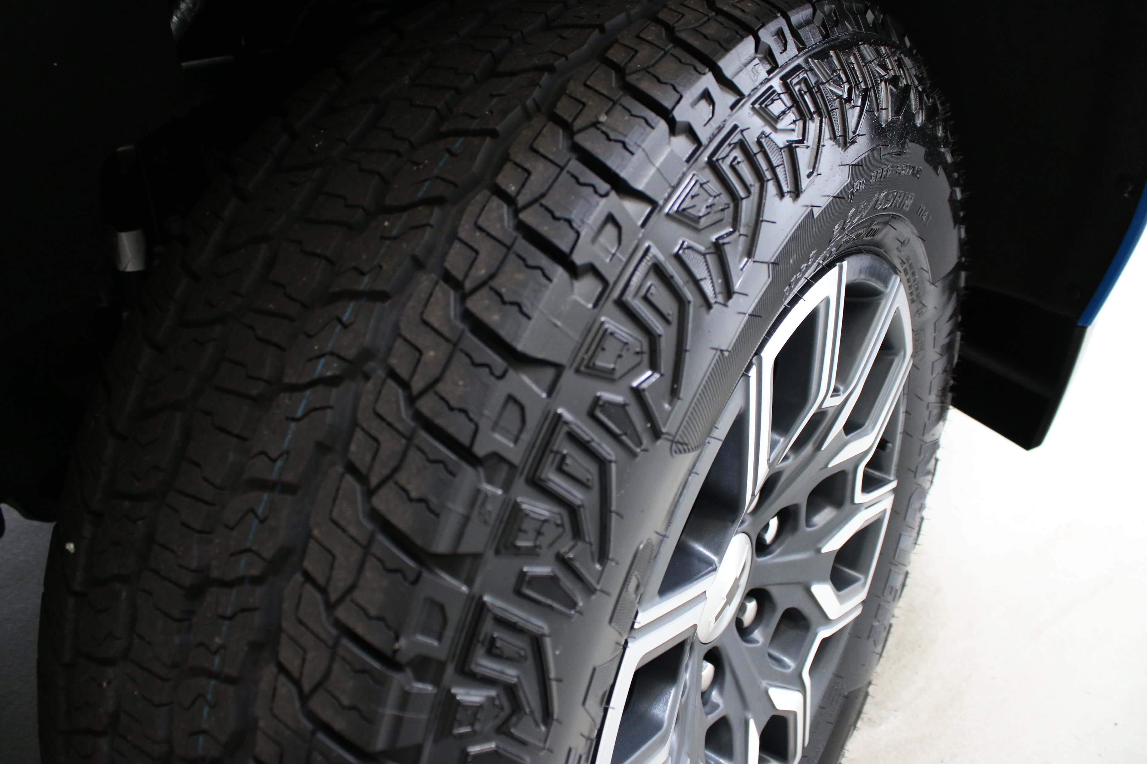 Used 2023 Chevrolet Colorado Z71 w/ Z71 Convenience Package 2 image 30