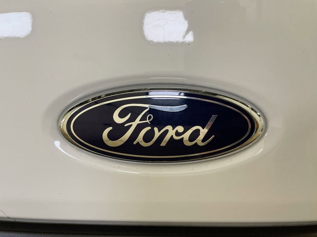 Used 2023 Ford Transit 350 XL image 28