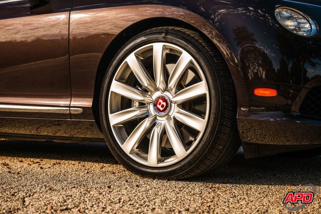 Used 2015 Bentley Continental GT image 46