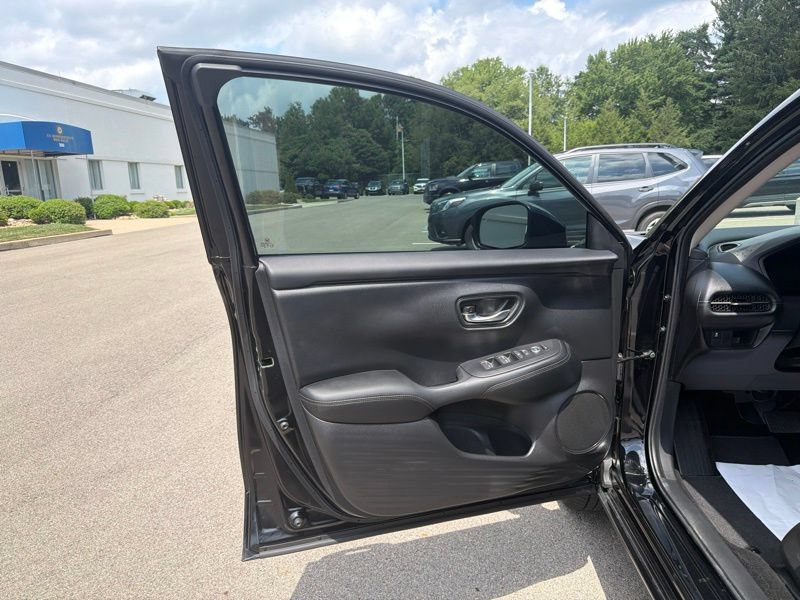 Used 2025 Honda HR-V EX-L image 15
