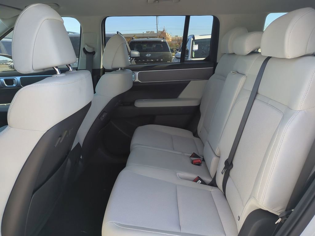 New 2026 Hyundai Santa Fe SE image 16