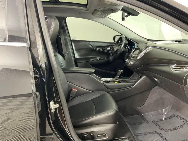 Used 2017 Chevrolet Malibu LT w/ Leather Package FWD image 28