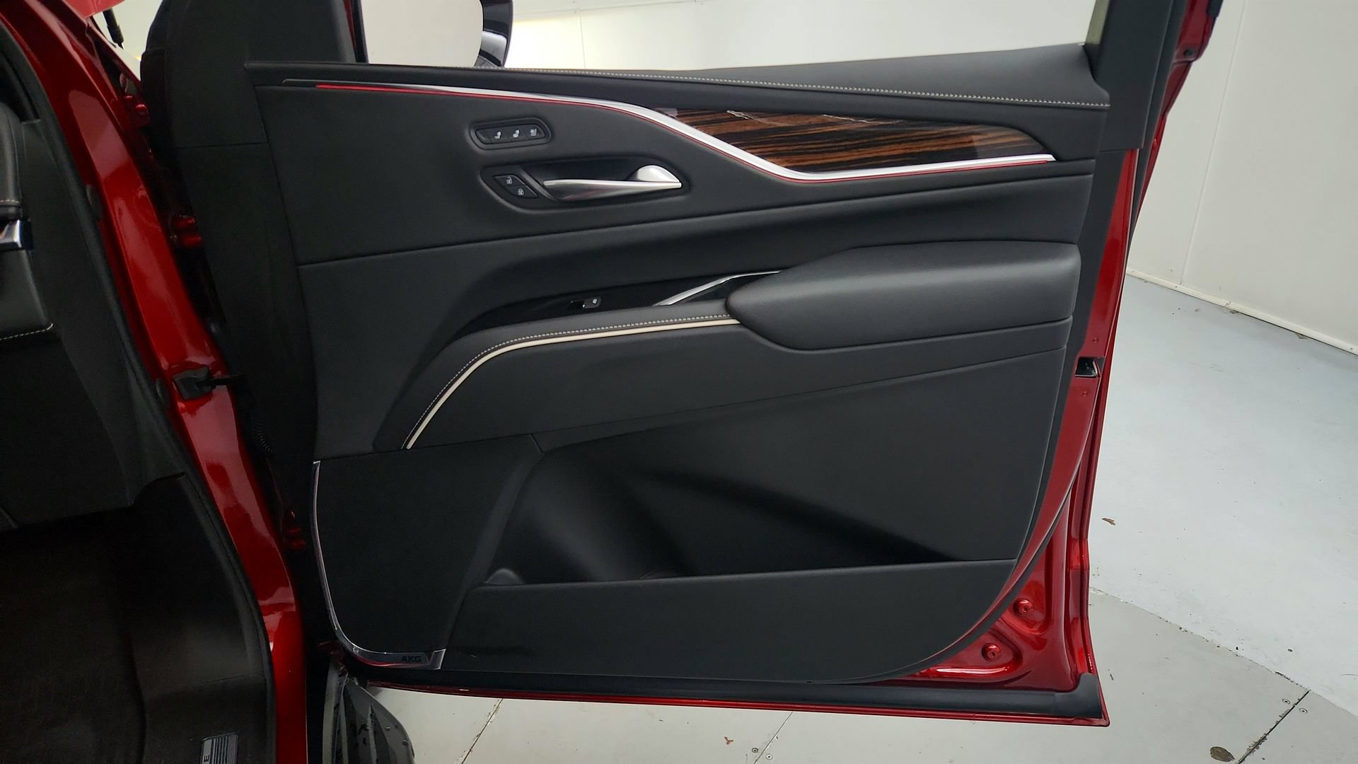 Certified 2023 Cadillac Escalade Premium Luxury w/ LPO, Floor Liner Package AWD/4WD image 29