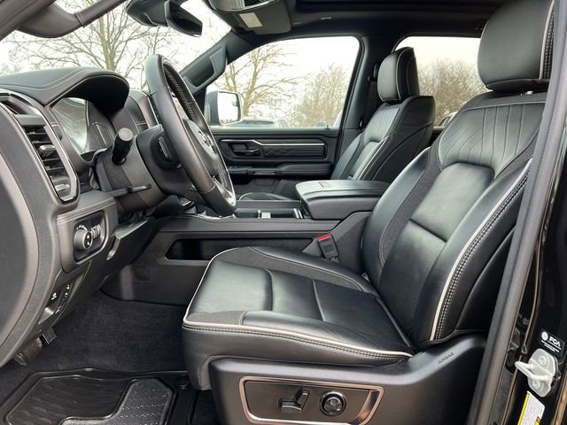 Used 2025 RAM 1500 Limited AWD/4WD image 4