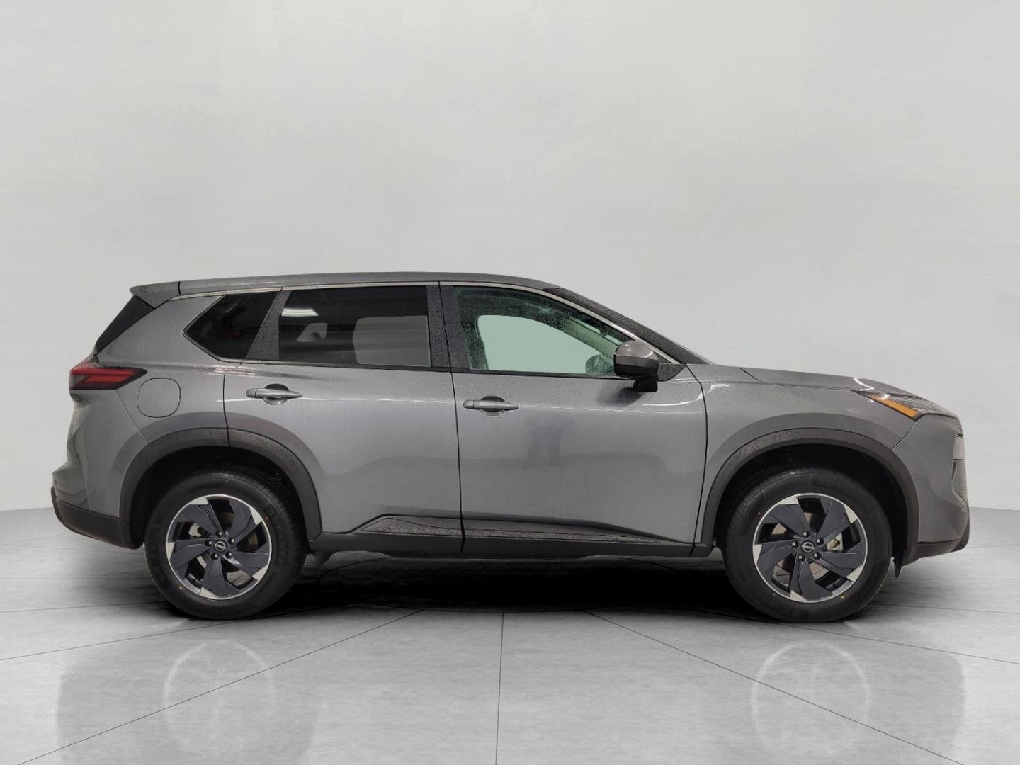 Used 2025 Nissan Rogue SV AWD/4WD image 12