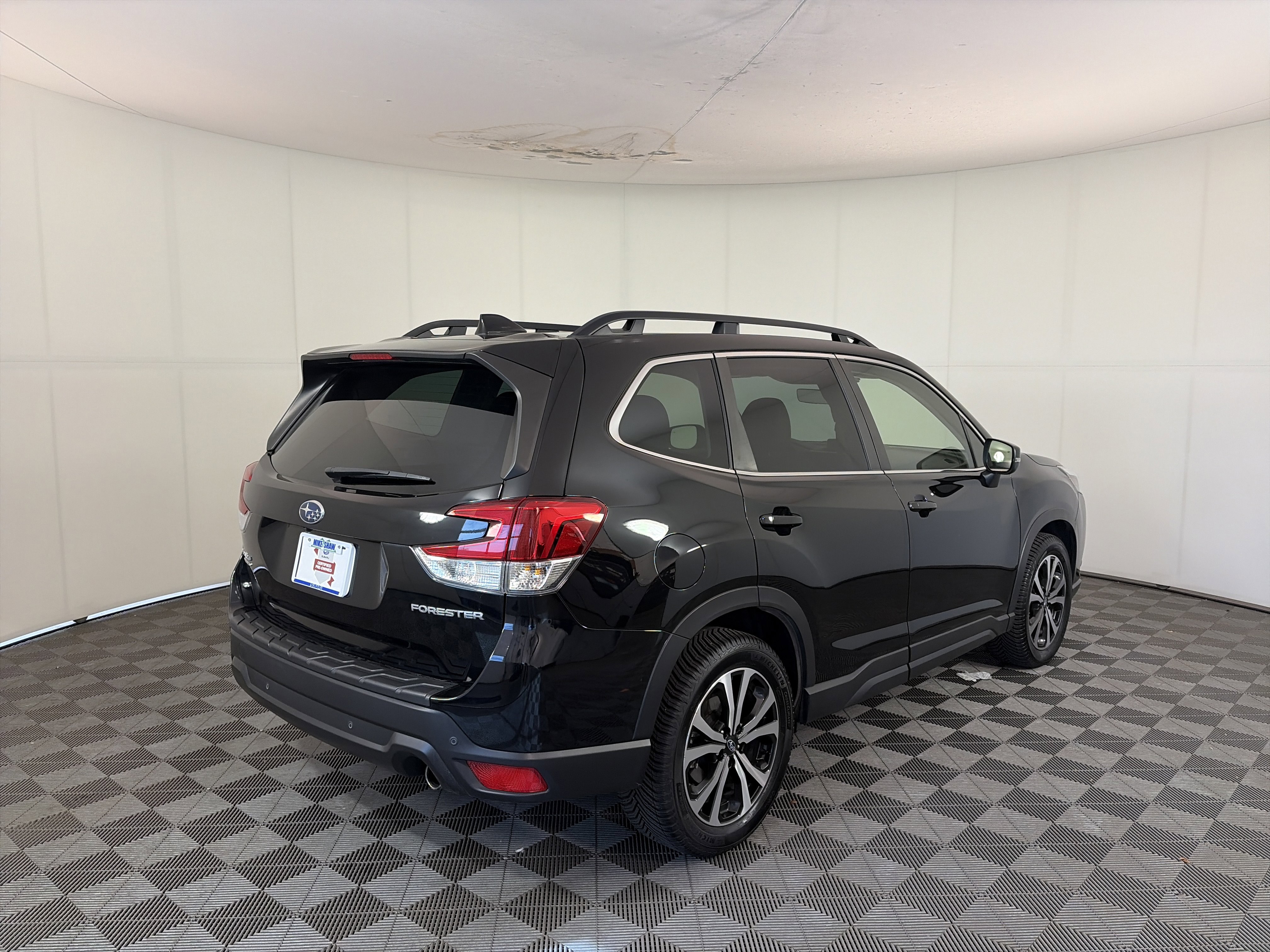 Used 2023 Subaru Forester Limited image 5