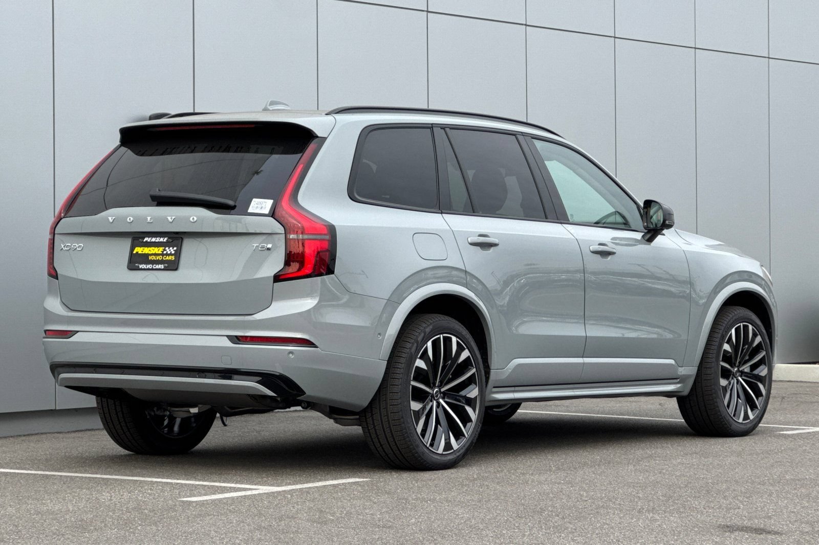New 2026 Volvo XC90 T8 Ultra w/ Lounge Package AWD/4WD image 5