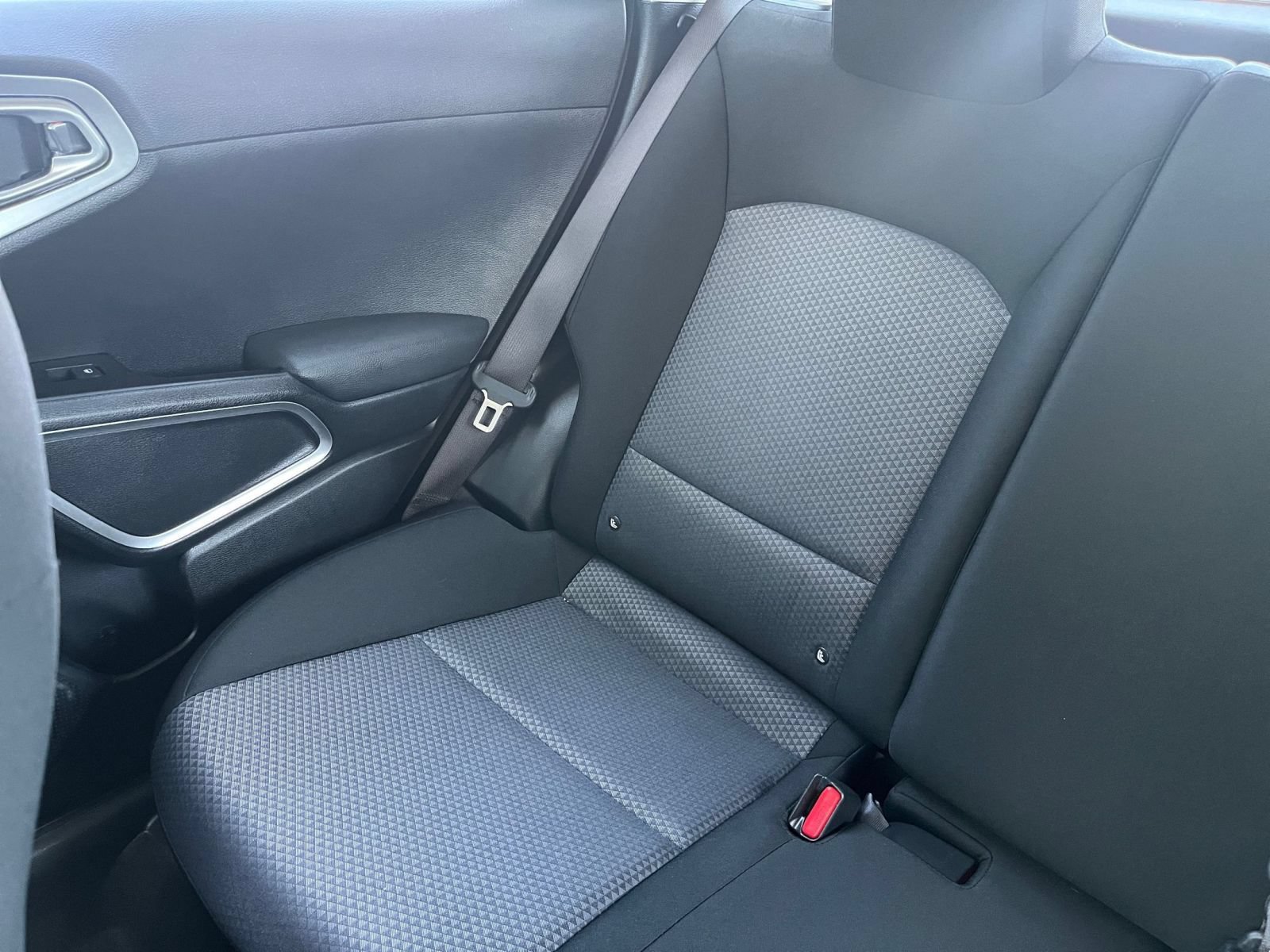 Used 2025 Kia Soul LX w/ LX Technology Package FWD image 39