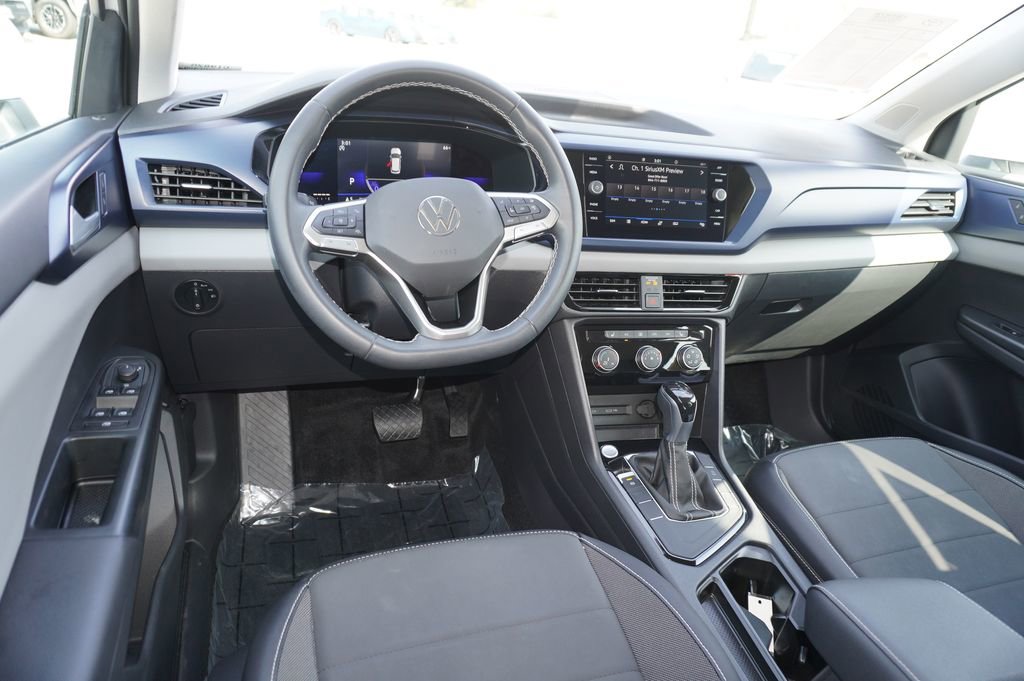 Used 2023 Volkswagen Taos SE image 13
