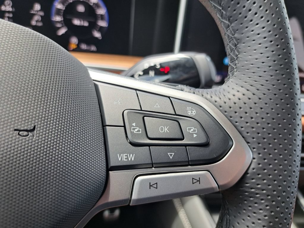 New 2026 Volkswagen Tiguan SEL R-Line AWD/4WD image 13