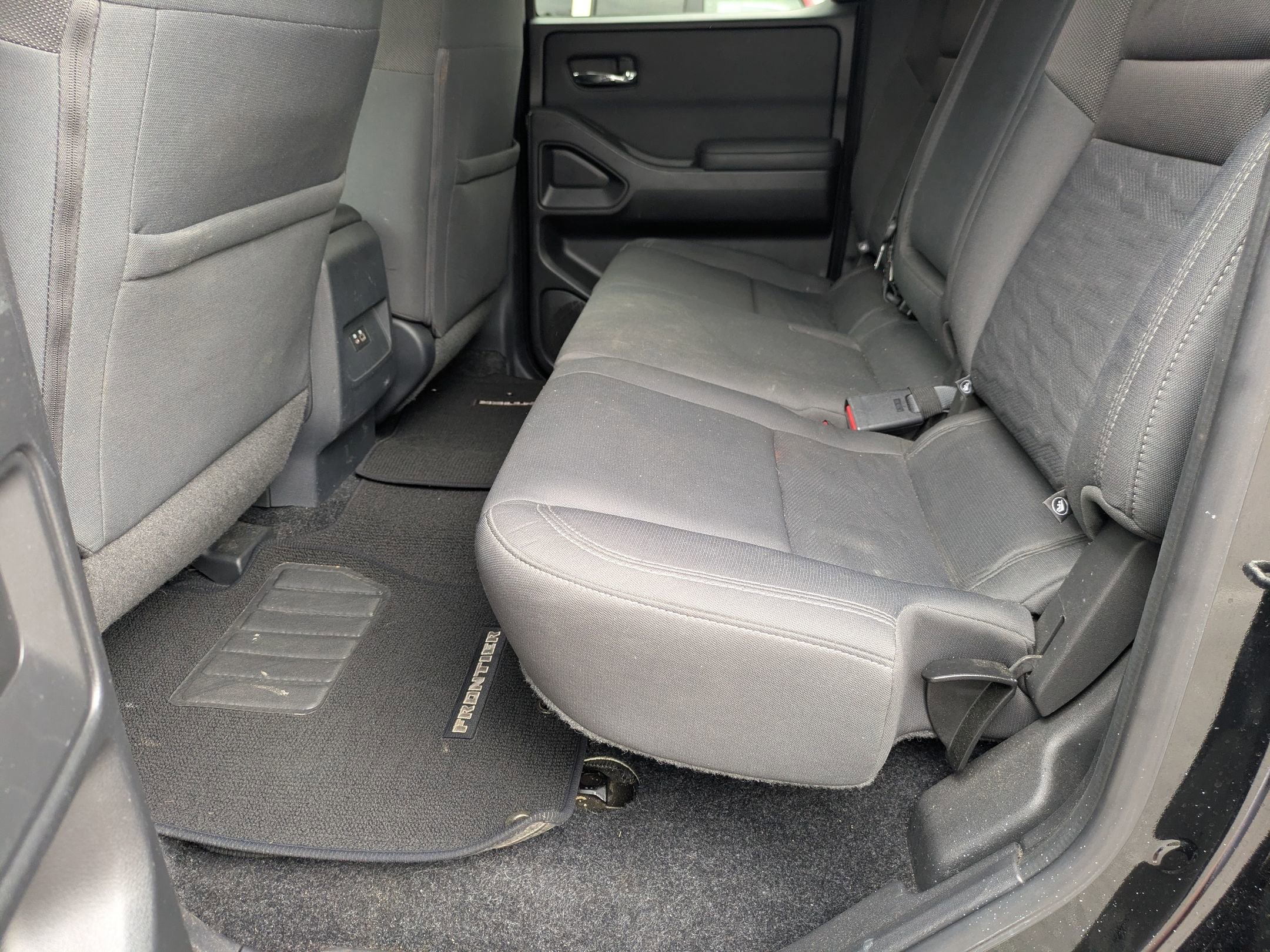 Used 2022 Nissan Frontier SV AWD/4WD image 26