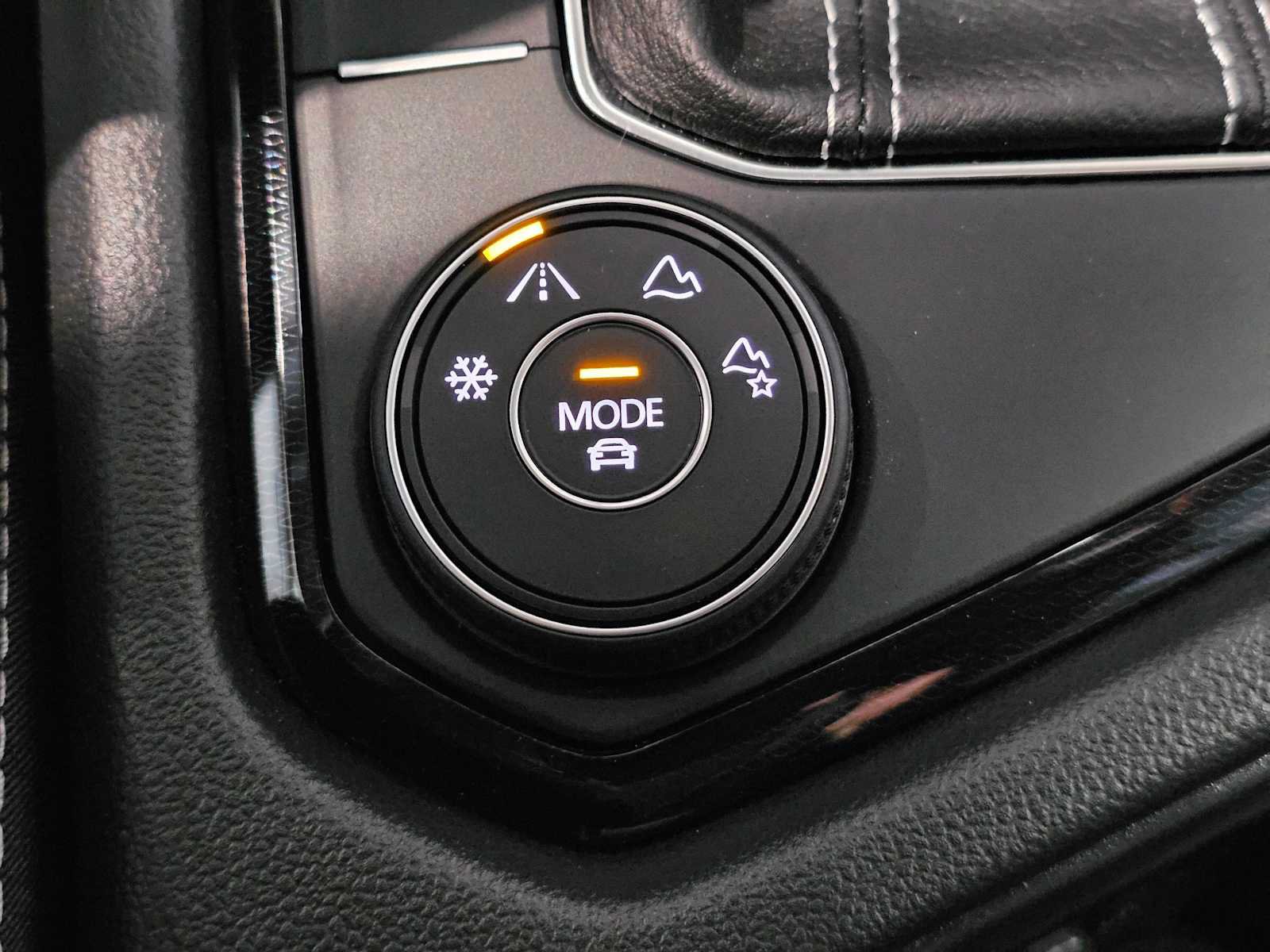 New 2026 Volkswagen Taos SE AWD/4WD image 32