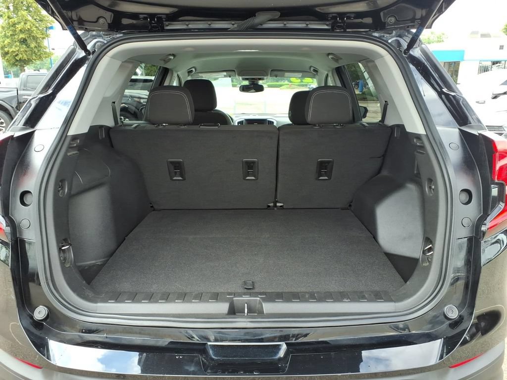 Used 2023 GMC Terrain SLE FWD image 8