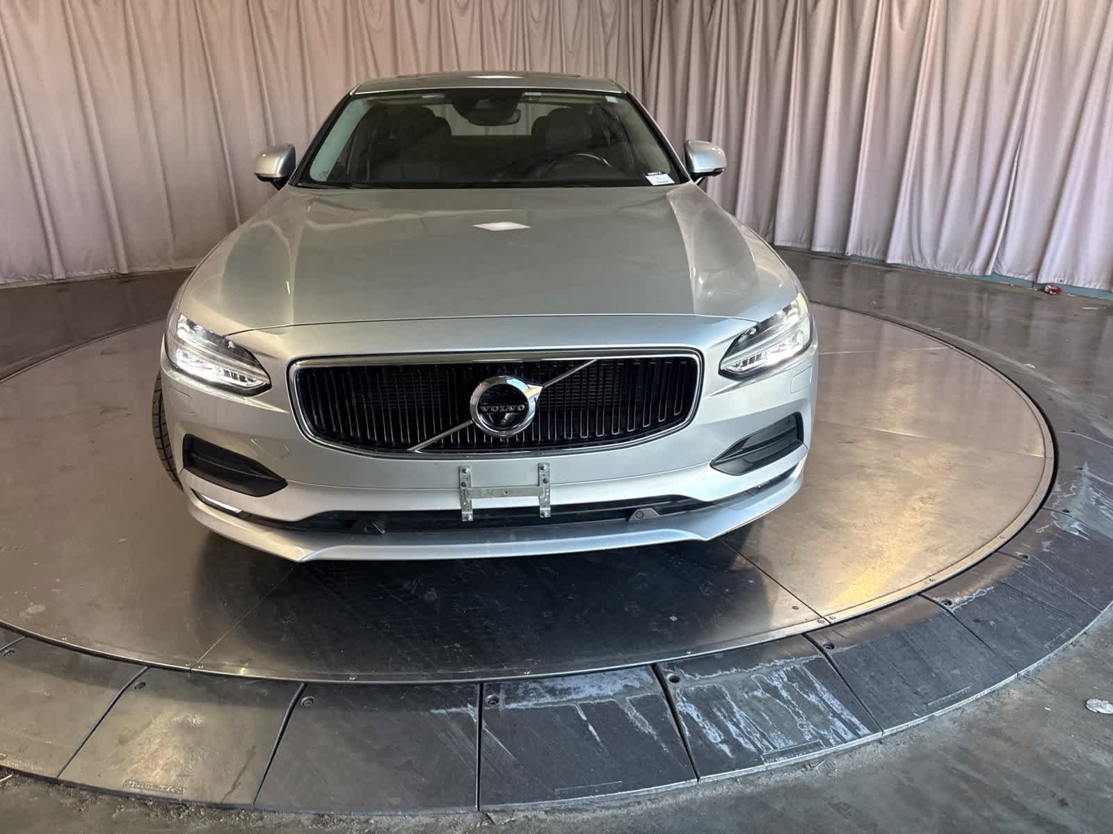 Used 2017 Volvo S90 T6 Momentum w/ Vision Package AWD/4WD image 2
