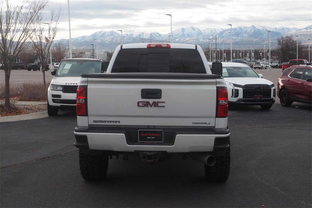 Used 2019 GMC Sierra 2500 Denali w/ Duramax Plus Package image 4