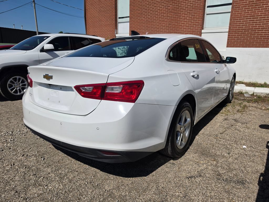 Used 2023 Chevrolet Malibu LS w/ Driver Confidence Package FWD image 2