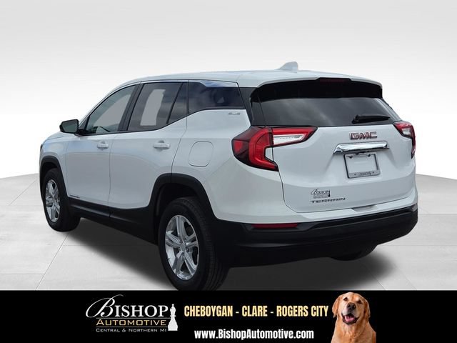 Used 2024 GMC Terrain SLE w/ LPO, Floor Liner Package FWD image 16