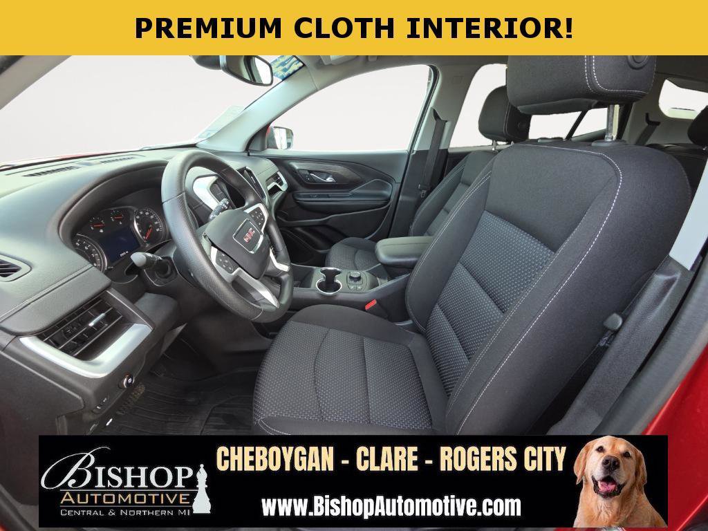 Used 2024 GMC Terrain SLE w/ Driver Convenience Package image 10