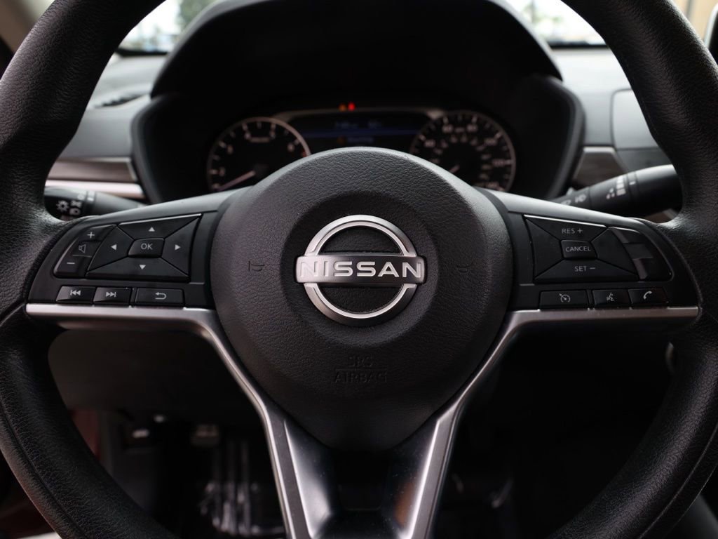 Used 2024 Nissan Altima 2.5 SV image 24