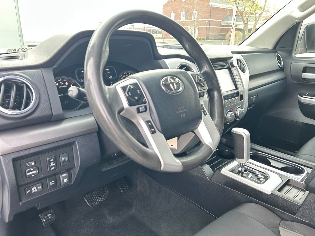 Used 2018 Toyota Tundra SR5 w/ SR5 Upgrade Package image 14