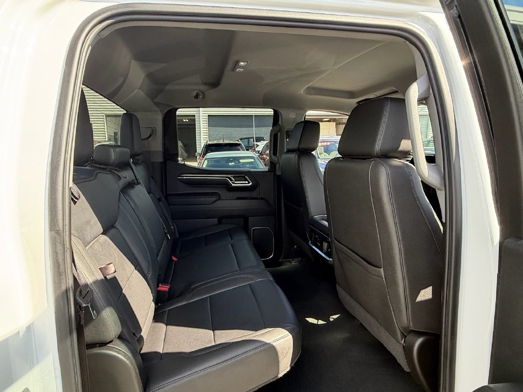 Used 2023 Chevrolet Silverado 1500 LTZ RWD image 17