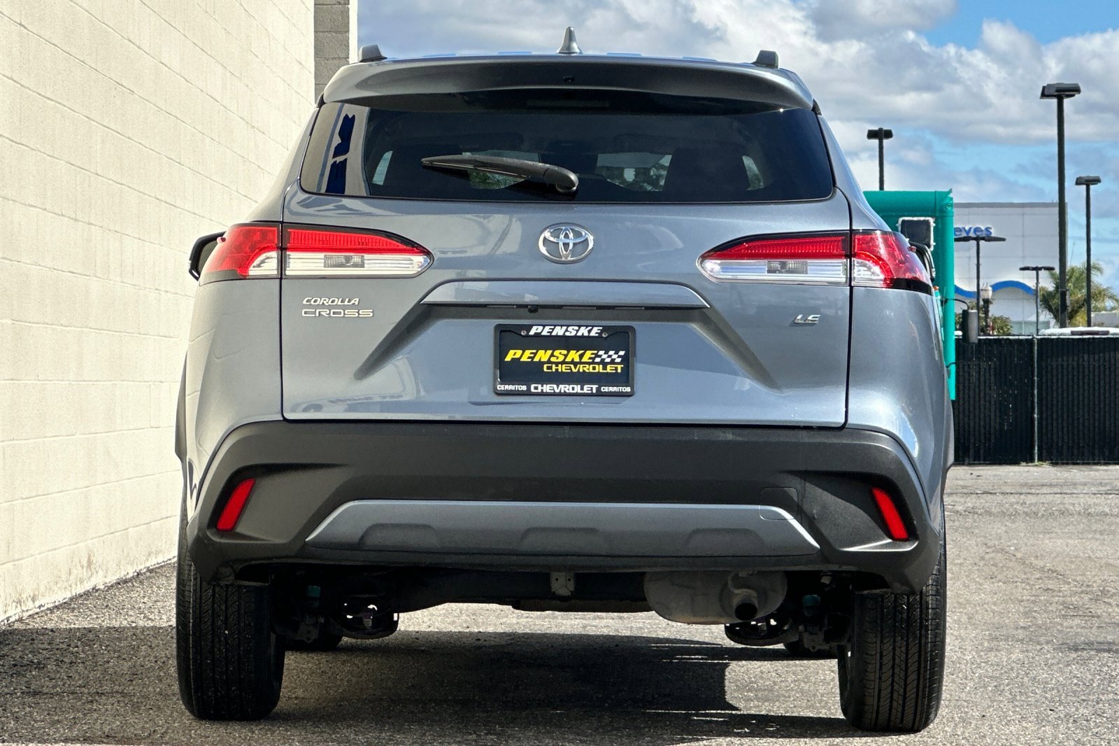 Used 2022 Toyota Corolla Cross LE image 5