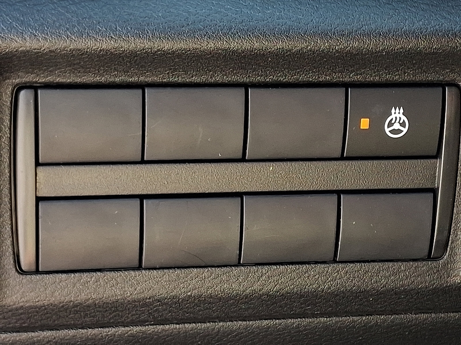 Used 2023 Nissan Kicks SR w/ SR Premium Package image 25