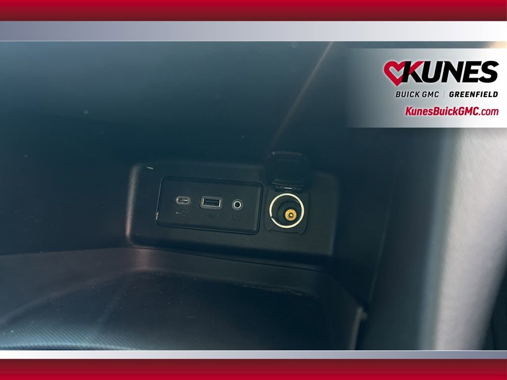 Used 2019 Chevrolet Equinox LT image 36