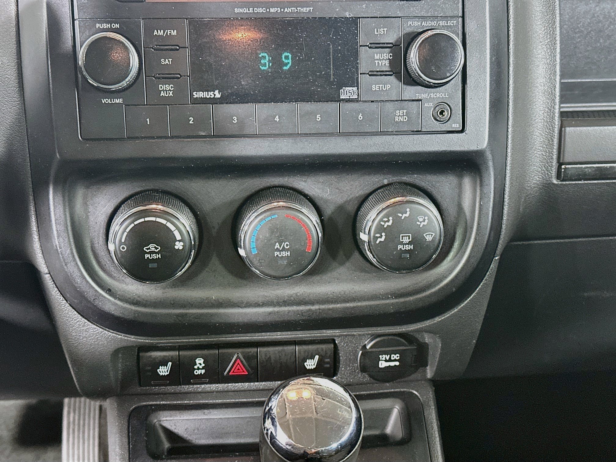Used 2017 Jeep Patriot Latitude FWD image 19
