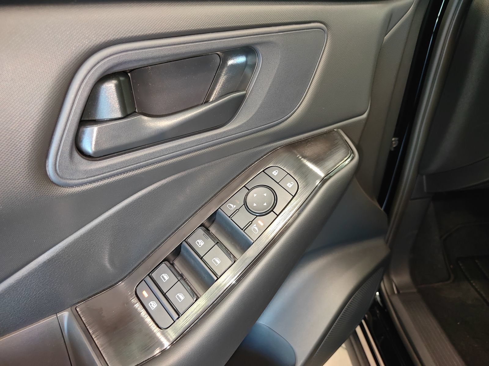 New 2026 Nissan Rogue S FWD image 10