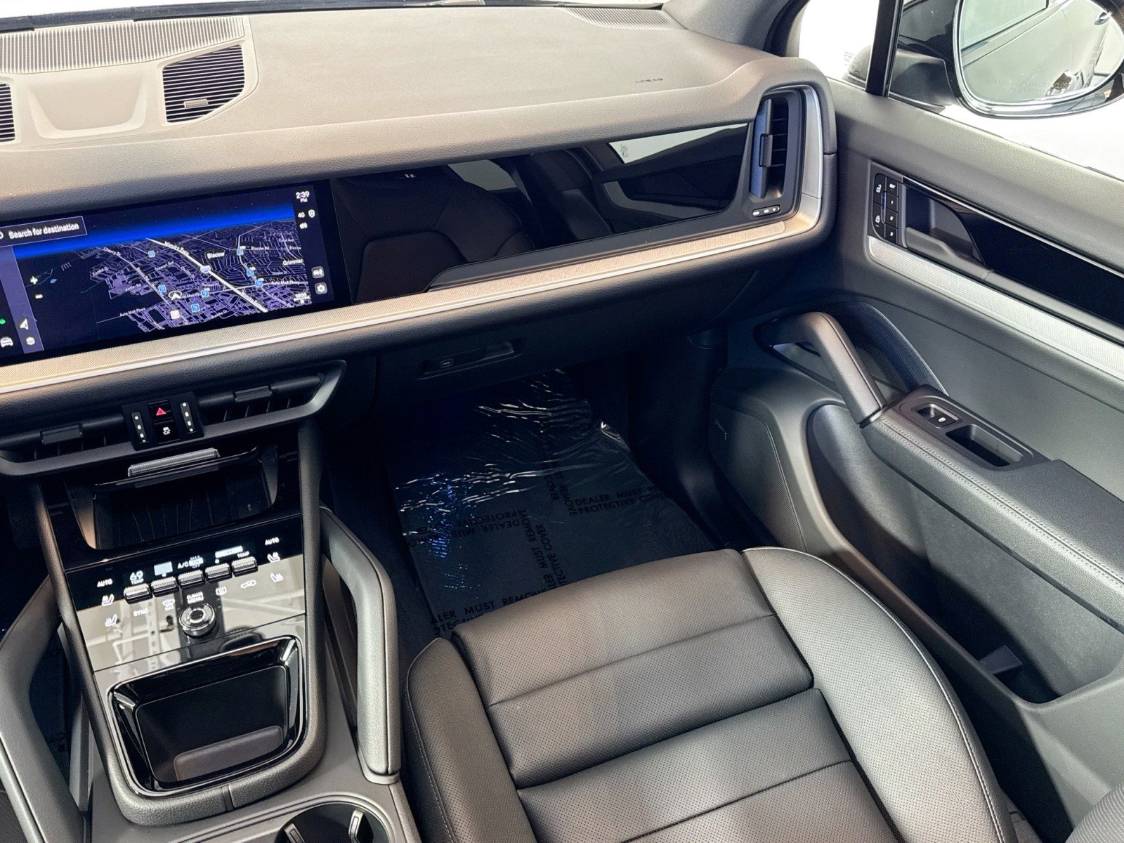 Certified 2025 Porsche Cayenne image 20