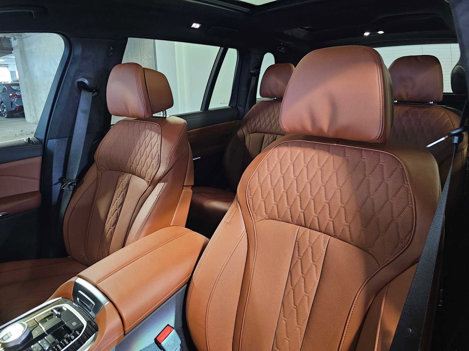 New 2026 BMW X7 M60i image 33