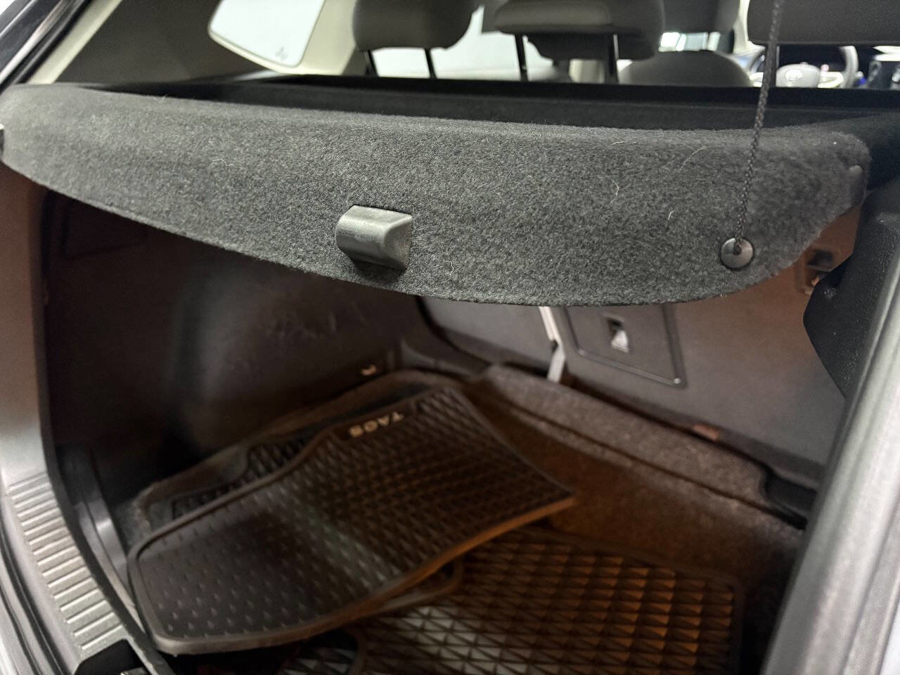 Used 2022 Volkswagen Taos SE image 32