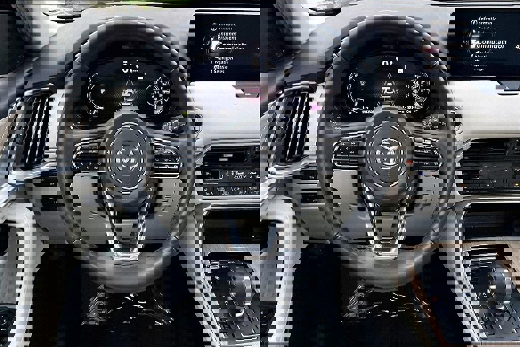 Used 2025 MAZDA CX-90 Plug-In Hybrid w/ Premium Plus image 4