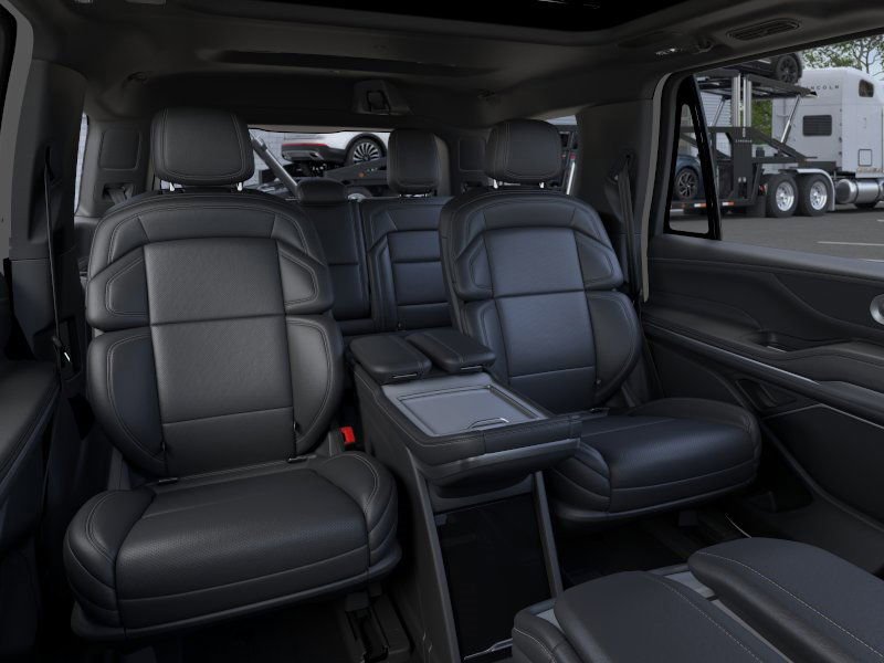 New 2026 Lincoln Navigator Reserve image 11