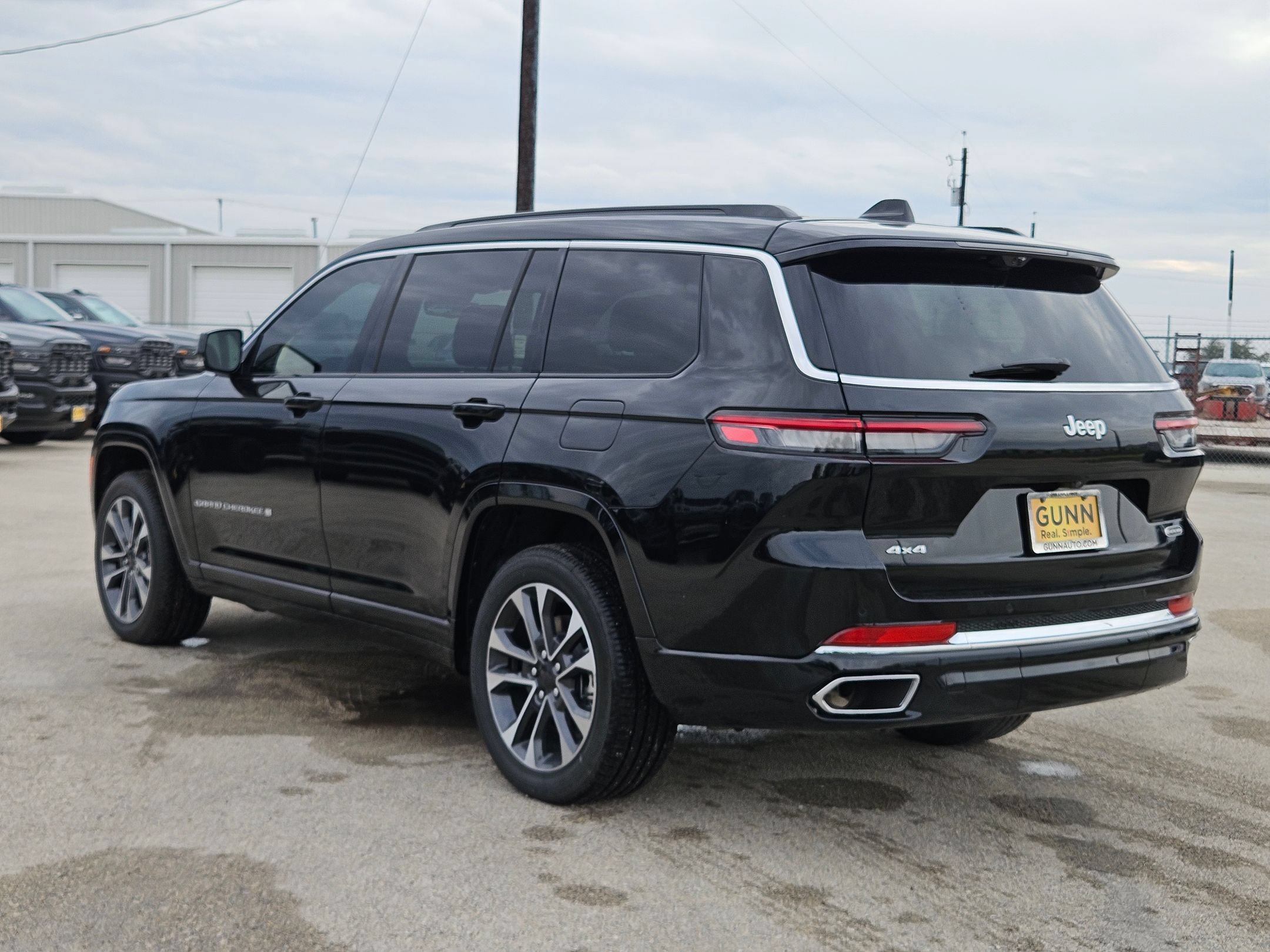 New 2025 Jeep Grand Cherokee L Overland w/ Advanced Protech Group III AWD/4WD image 5