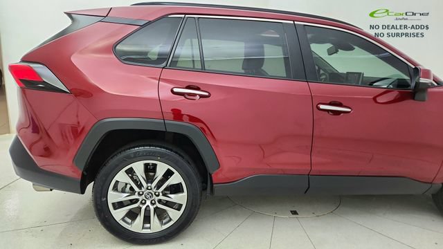 Used 2019 Toyota RAV4 Limited FWD image 12