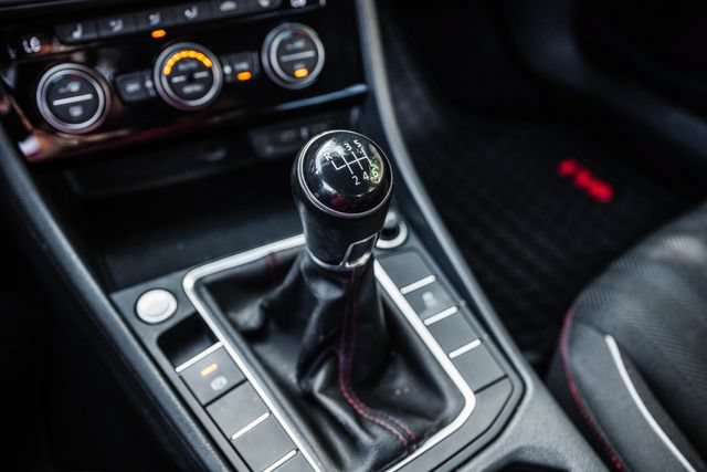 Used 2020 Volkswagen Jetta GLI FWD image 17