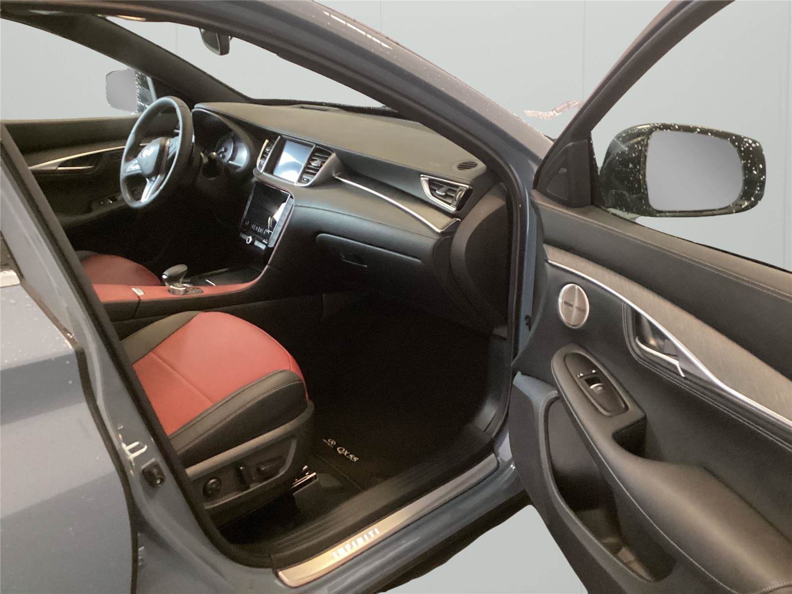 Used 2023 INFINITI QX55 Sensory w/ Lighting Package AWD/4WD image 14