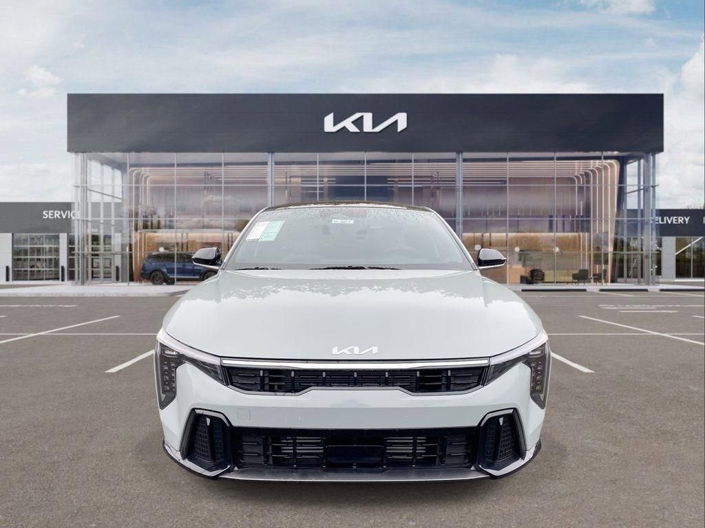 New 2025 Kia K4 GT-Line Turbo image 2